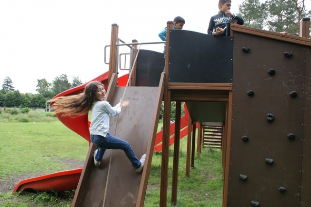 Lars Laj Детски площадки, Катерене